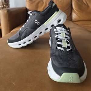 On Running Cloudrunner 2 Athletic Shoes In Shadow/Lima